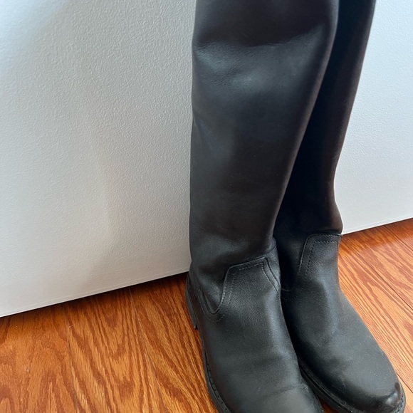 🇨🇦Roots Leather Boots- Back Zip- RARE - Picture 2 of 14